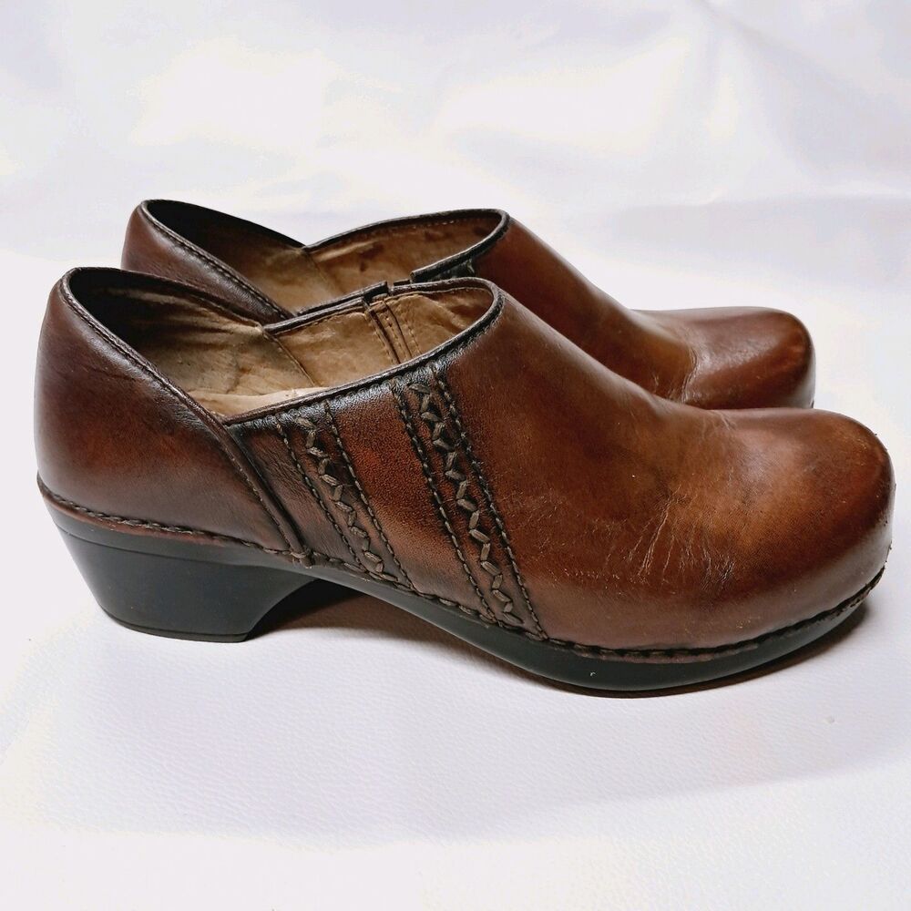 Dansko Sienna Womens Clog Size EU 37/ 6.5 Brown Leather Mules Embroidered Stitch